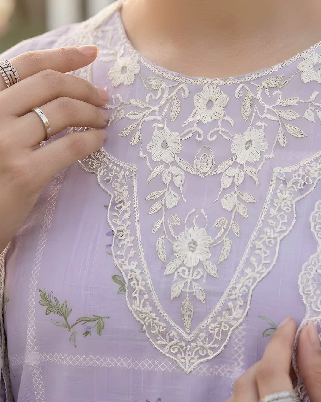 Light Purple Floral Premium Lawn Unstitch 3PC Article